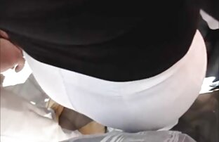 XXX その男は犬のスタイルで太った農民女性を性交する。 女の子 専用 アダルト 動画