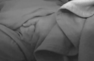 XXX 鋳造中のロシアのひよこの穴に大きな雄鶏のダブル浸透 女性 専用 の エロ 動画